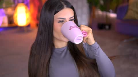 Snapshot of evazane chatting on January 7, 8:45 am Eva online show from January 7, 8:45 am