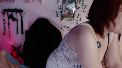 Eve Blue  friends. IG eve blue77 TW EveBlue 1 OF eveblue7 online show from May 27, 1:57 am