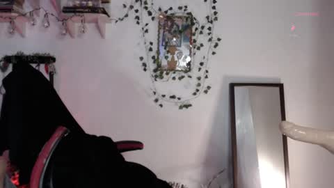 Eve Blue  friends. IG eve blue77 TW EveBlue 1 OF eveblue7 online show from May 10, 2:35 am