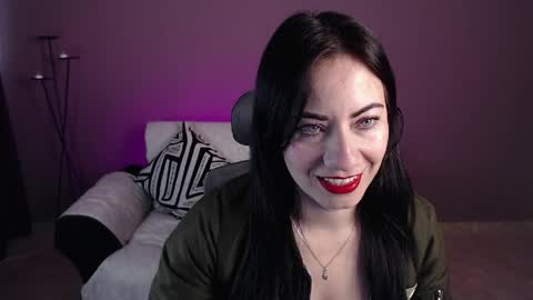 Evee online show from May 27, 3:42 pm