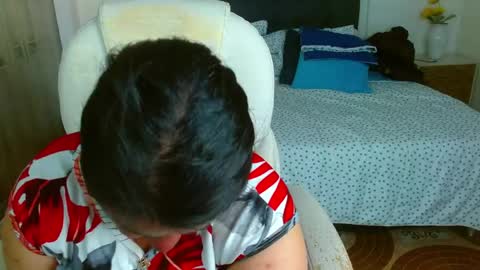 evelin_12_ online show from May 25, 1:43 pm