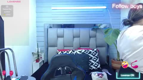 evelin zaens online show from May 4, 5:00 am