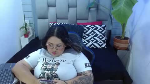 evelin zaens online show from May 6, 5:11 am