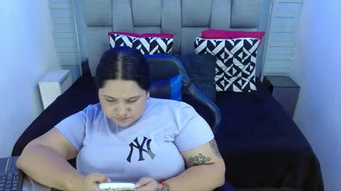 Snapshot of evelin_zaens chatting on September 16, 5:59 am evelin zaens online show from September 16, 5:59 am