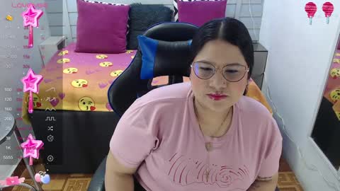 Snapshot of evelin_zaens chatting on January 17, 4:06 am evelin zaens online show from January 17, 4:06 am