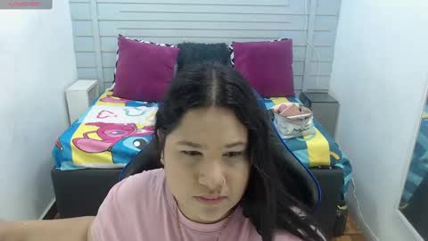 Snapshot of evelin_zaens chatting on February 24, 3:53 am evelin zaens online show from February 24, 3:53 am