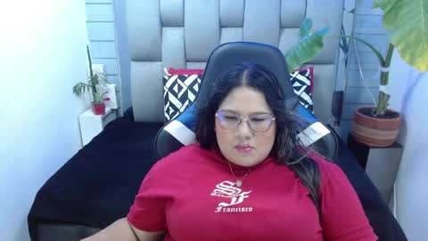 evelin zaens online show from May 9, 5:42 am