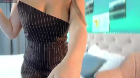 Evelina online show from May 25, 1:15 am