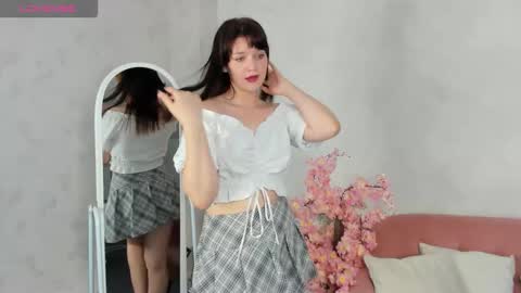 Evelina  online show from September 21, 2:43 am