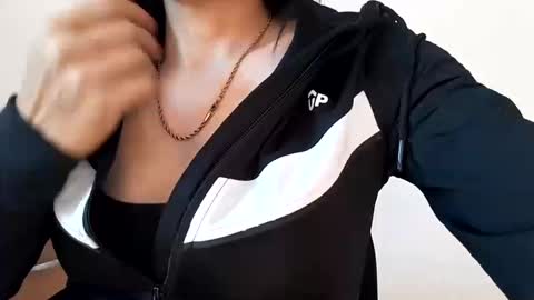 Evelinefeet online show from September 23, 10:13 am