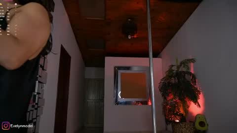 evelyn evelyn online show from May 6, 1:53 am