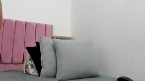 Snapshot of evelyn_morgan1 chatting on March 8, 11:39 pm evelyn_morgan1 online show from March 8, 11:39 pm