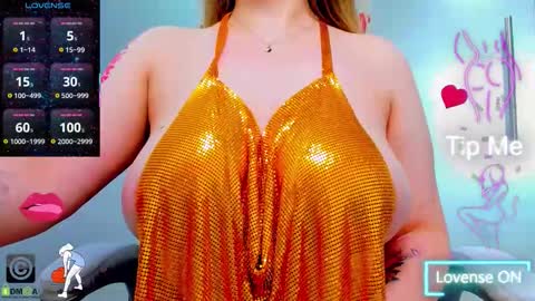 Snapshot of evelyne_rose chatting on October 2, 5:45 am evelyne_rose online show from October 2, 5:45 am