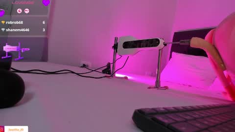 LAURA SOFIA  INDEPENDENT MODEL FOLLOW ME NOW ALMOST 10000 FOLLOWERS online show from May 2, 10:35 pm