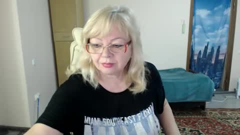 BarbaraBlondy online show from February 14, 6:45 am