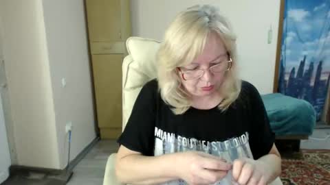 BarbaraBlondy online show from February 13, 7:10 pm