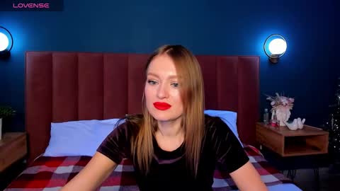 Evelyn online show from December 5, 1:38 am