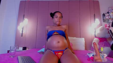 everly_smitth online show from September 27, 11:45 pm