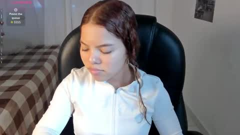 Sophia online show from May 25, 1:21 pm