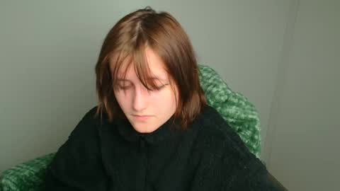 Evie online show from February 20, 12:39 pm