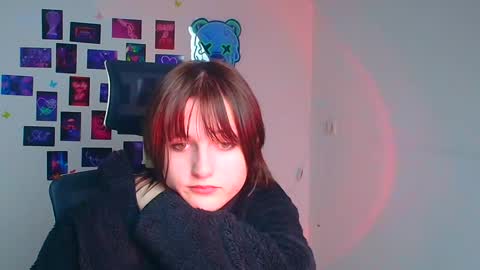 Evie online show from December 22, 10:13 pm