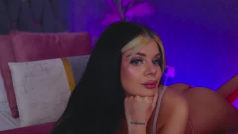 EvieeBliss online show from May 20, 3:31 pm