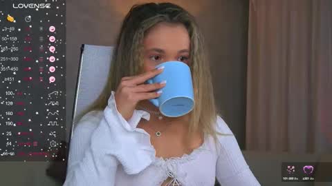 Evie online show from September 26, 11:02 pm