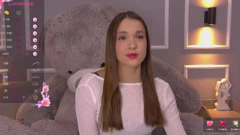 Evie online show from February 27, 6:42 pm