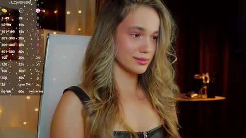 Evie online show from September 19, 9:58 pm