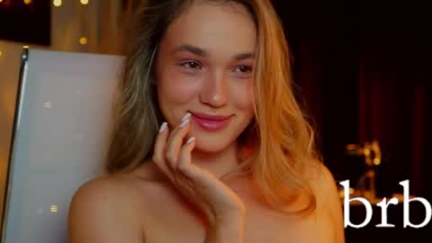 evielina online show from May 24, 2:10 am