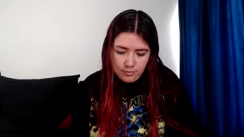 evilheart_69 online show from December 5, 7:04 pm