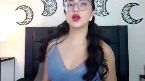 Evolet online show from November 17, 7:03 pm