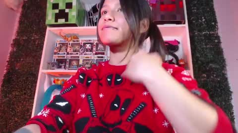 Im Evy online show from May 14, 4:57 pm