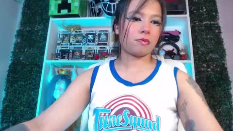 Im Evy online show from May 23, 11:25 pm