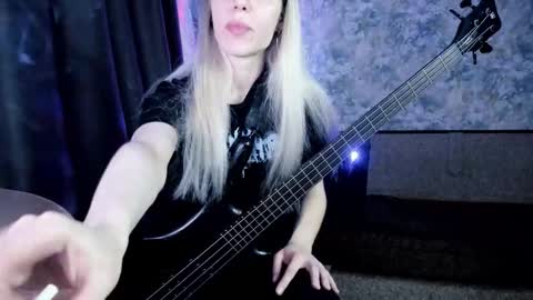 my real name is Irene but Exo is oke too  online show from February 14, 4:36 am