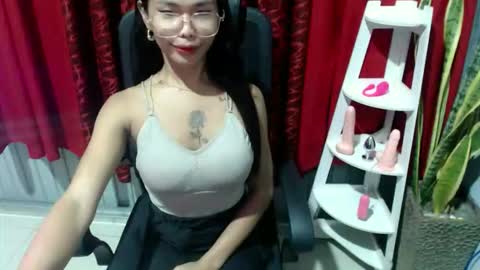 Breanna online show from May 4, 11:18 pm