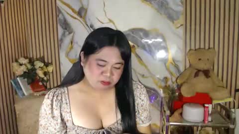 SHANTAL MARIE online show from May 23, 5:39 am