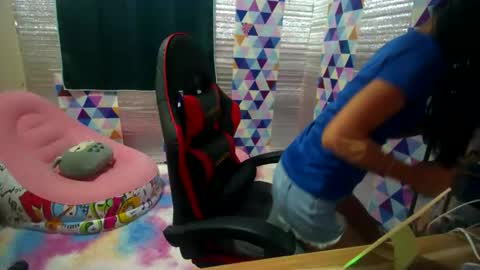 expensive_ruby online show from May 25, 12:15 pm