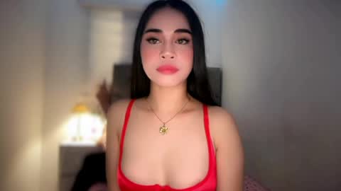 chloee online show from May 7, 8:40 am