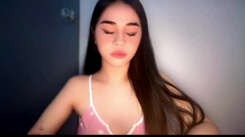 chloee online show from May 18, 8:20 am