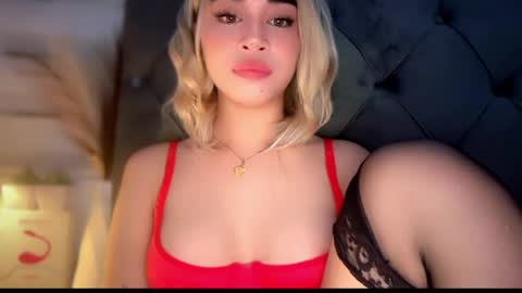 chloee online show from May 24, 8:30 pm