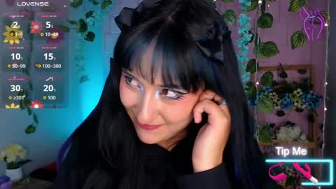 eyes_moonn online show from April 10, 3:34 am