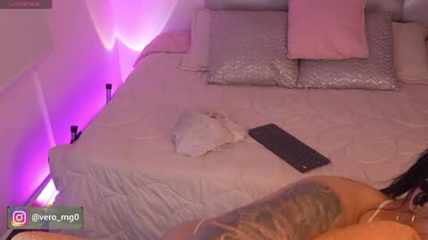 IG eyramodelink online show from May 5, 12:35 am