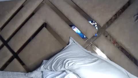 eyshaexotii online show from October 9, 2:15 am