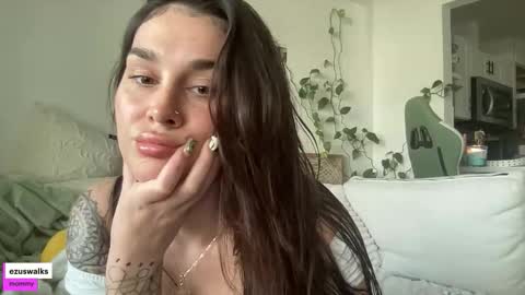 Emily online show from September 17, 9:57 pm