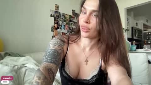 Emily online show from September 18, 10:30 pm