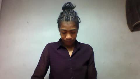 faiqua95 online show from May 18, 10:10 am
