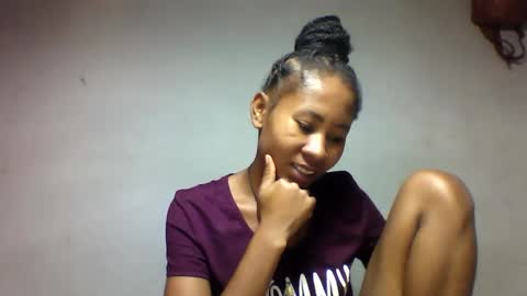 faiqua95 online show from May 8, 9:56 am