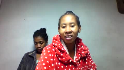 faiqua95 online show from May 15, 6:43 pm