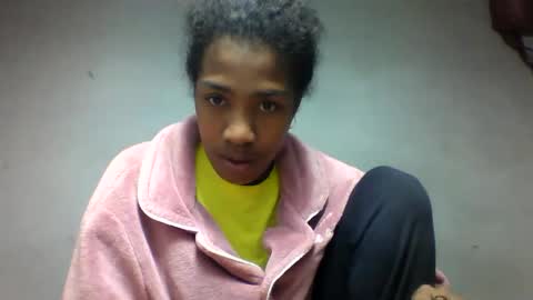 faiqua95 online show from May 23, 2:48 pm